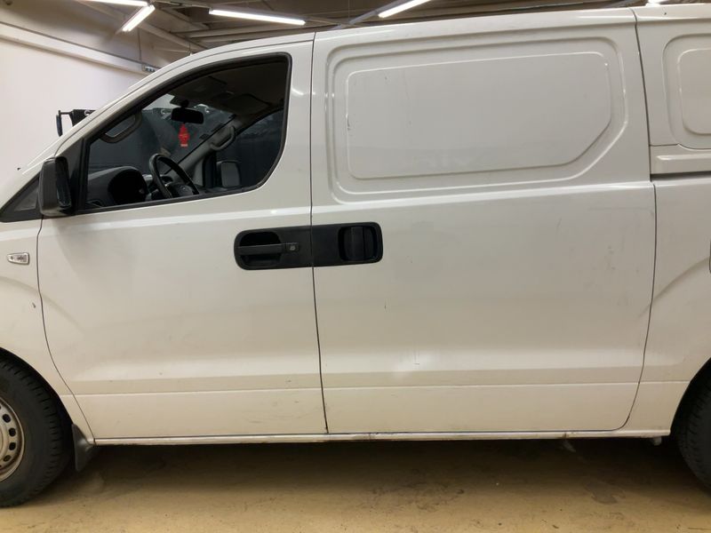 Hyundai H1 2.5 CRDi Kasten — zdjęcie 4