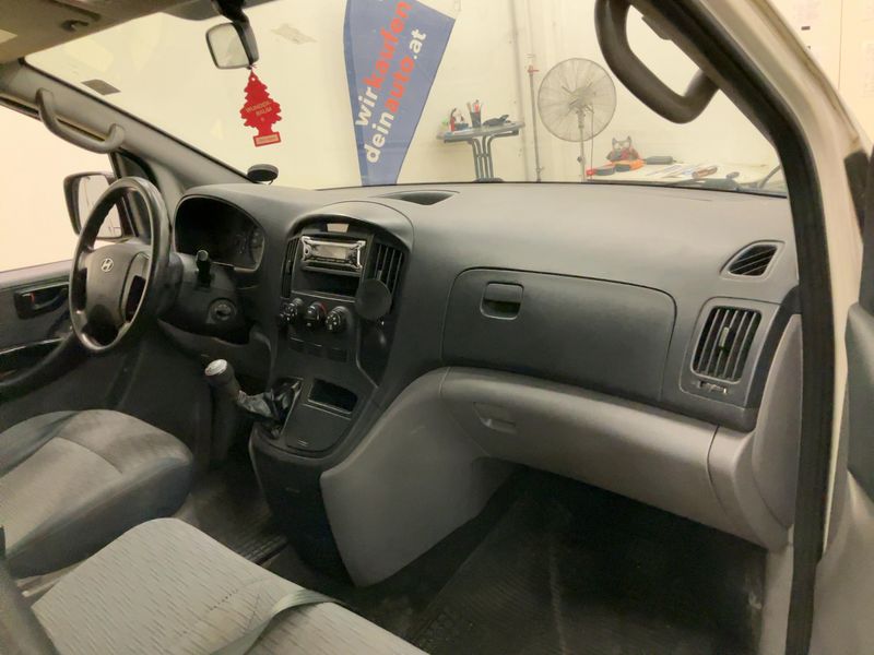 Hyundai H1 2.5 CRDi Kasten — zdjęcie 12