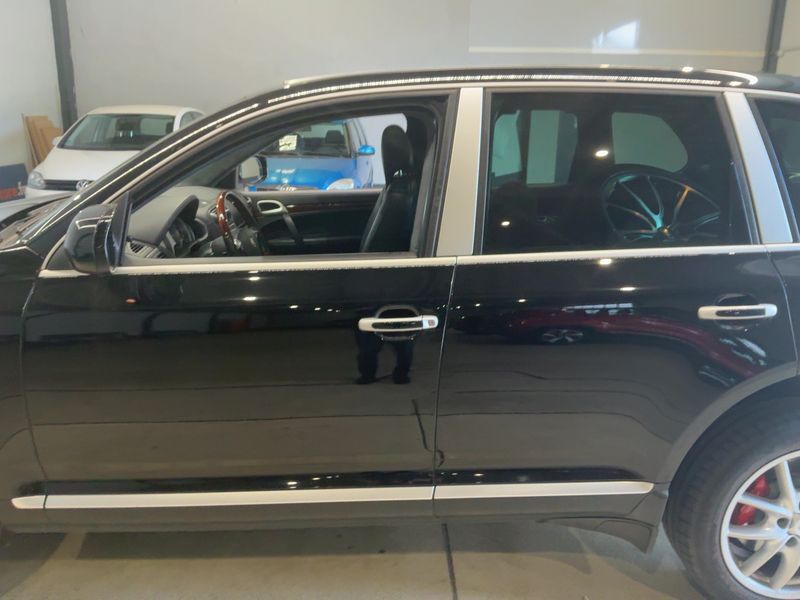 Porsche Cayenne Turbo — zdjęcie 4