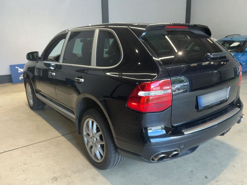 Porsche Cayenne Turbo — zdjęcie 3