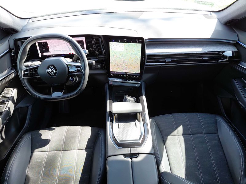 Renault Austral 1.3 TCe Mild-Hybrid Techno — zdjęcie 11