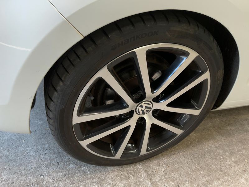 Volkswagen Golf VI 2.0 TDI BlueMotion Tech 2012 – снимка 9
