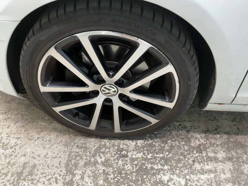 Volkswagen Golf VI 2.0 TDI BlueMotion Tech 2012 – снимка 3