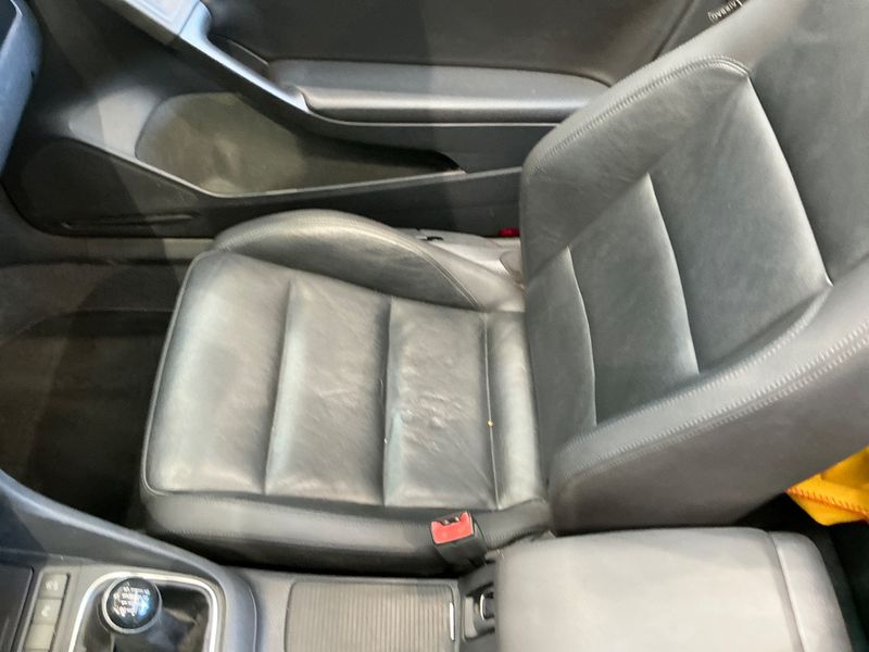 Volkswagen Golf VI 2.0 TDI BlueMotion Tech 2012 – снимка 28