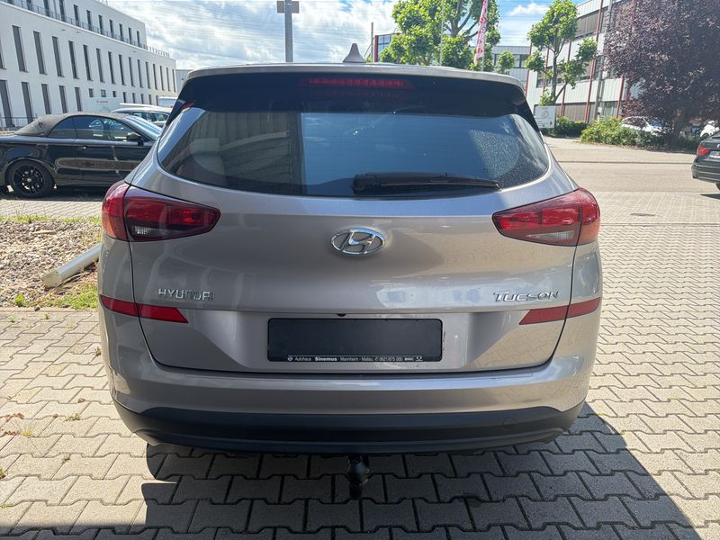 Hyundai Tucson 1.6 TGDI Trend 2WD — zdjęcie 4