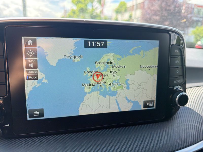 Hyundai Tucson 1.6 TGDI Trend 2WD — zdjęcie 13