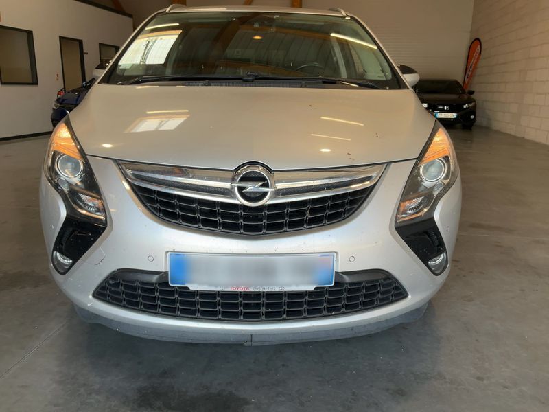 Opel Zafira Tourer 1.6 CDTI DPF Cosmo — zdjęcie 9