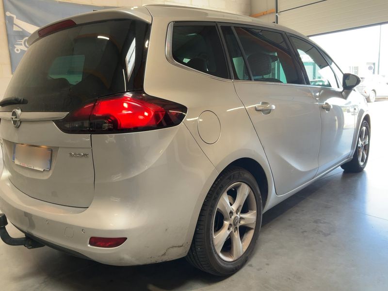 Opel Zafira Tourer 1.6 CDTI DPF Cosmo — zdjęcie 6