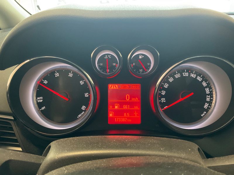 Opel Zafira Tourer 1.6 CDTI DPF Cosmo — zdjęcie 13
