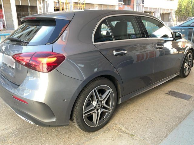 Mercedes-Benz A-Klasse A 200 d AMG Line 2023 – снимка 8