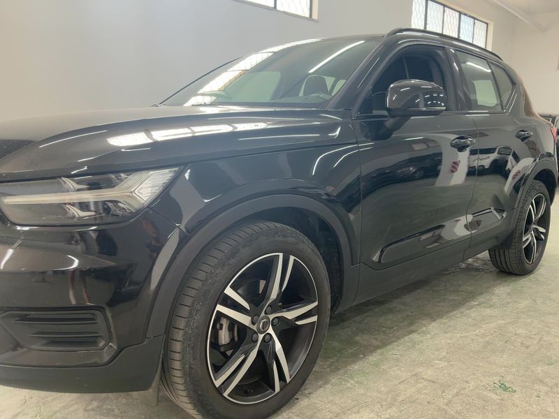 Volvo XC40 2.0 D3 R-Design 2WD 2019 – снимка 2