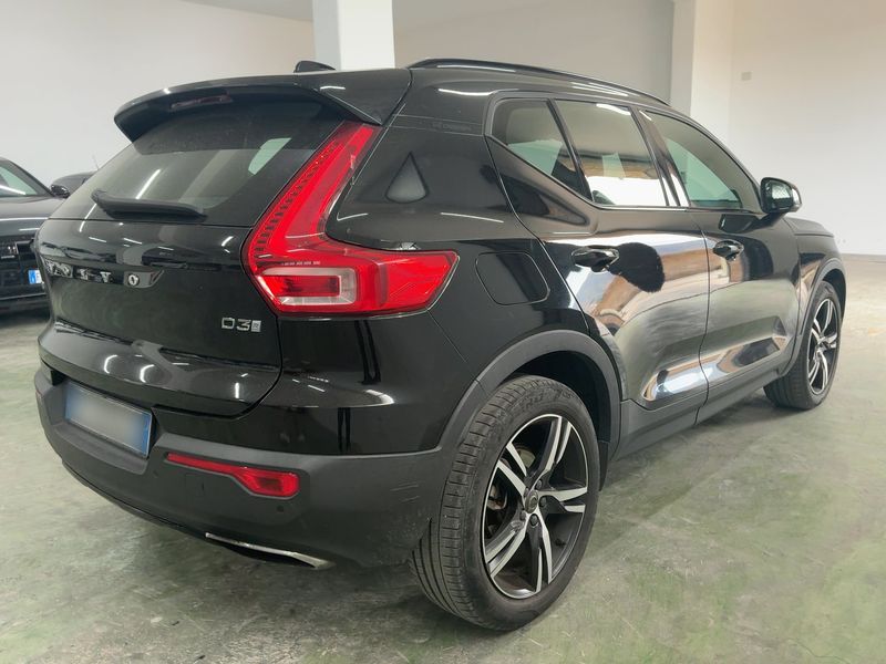 Volvo XC40 2.0 D3 R-Design 2WD 2019 – снимка 8