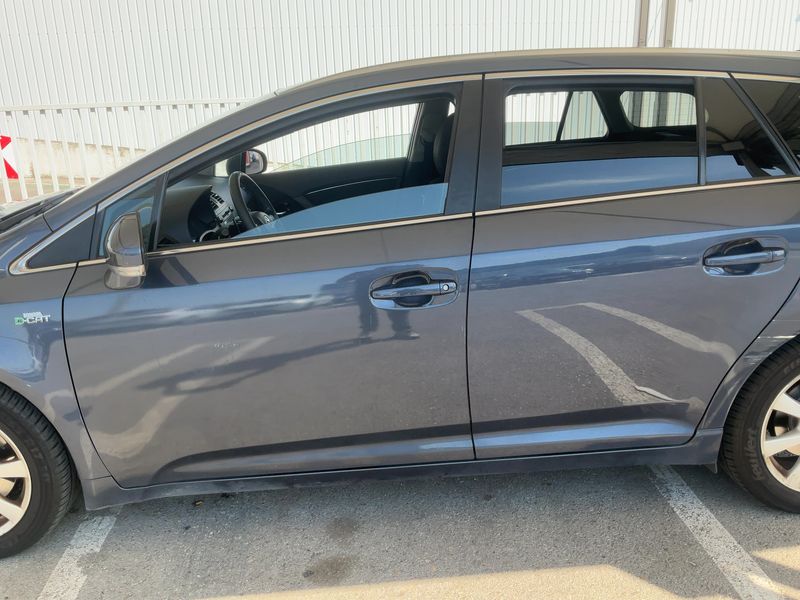 Toyota Avensis 2.2 D-4D Active — zdjęcie 4