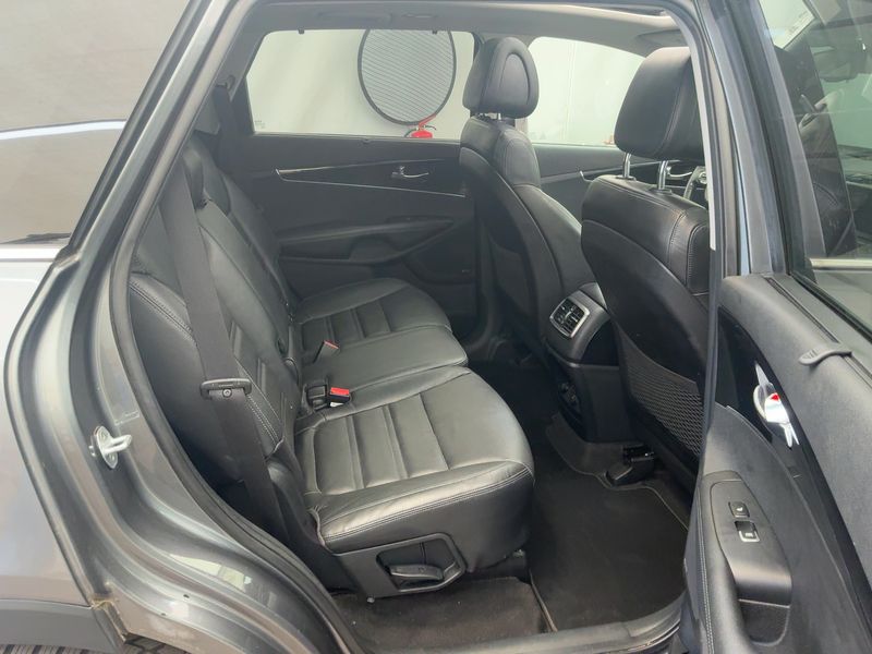 Kia Sorento 2.2 CRDi Platinum Edition 4WD — zdjęcie 14