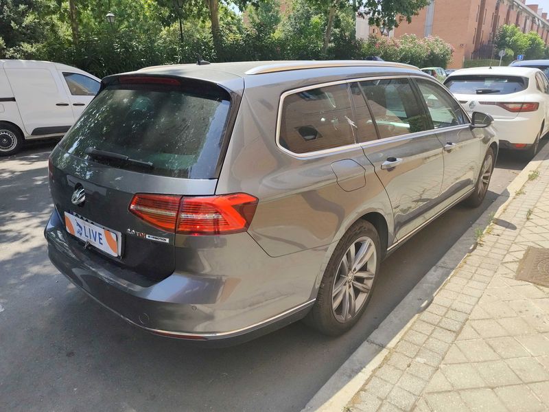 Volkswagen Passat 2.0 TDI Sport BlueMotion Tech — zdjęcie 5