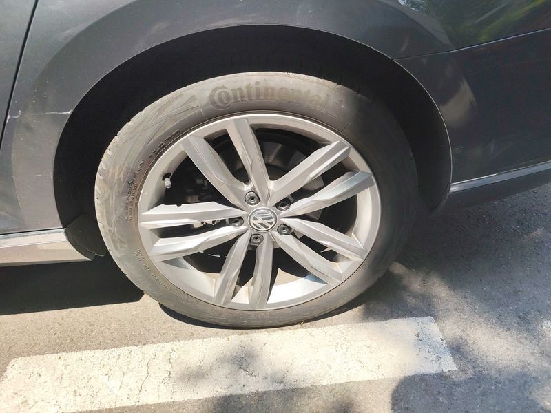 Volkswagen Passat 2.0 TDI Sport BlueMotion Tech — zdjęcie 17