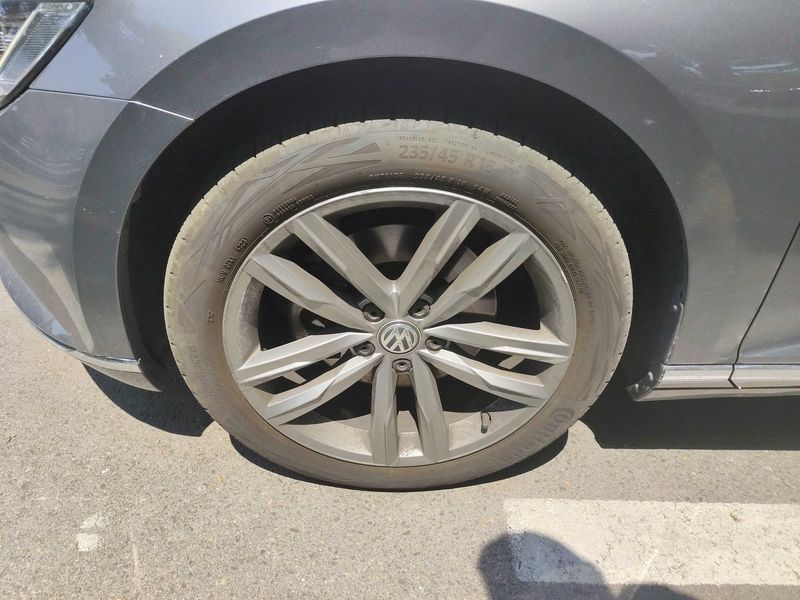 Volkswagen Passat 2.0 TDI Sport BlueMotion Tech — zdjęcie 18