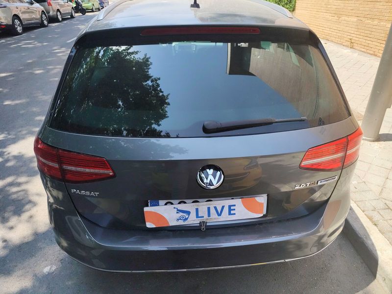 Volkswagen Passat 2.0 TDI Sport BlueMotion Tech — zdjęcie 4