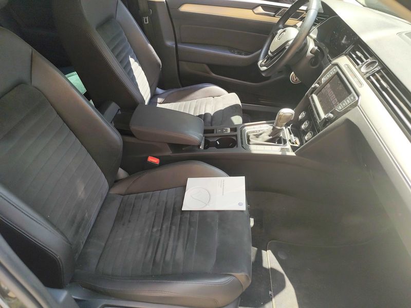 Volkswagen Passat 2.0 TDI Sport BlueMotion Tech — zdjęcie 10