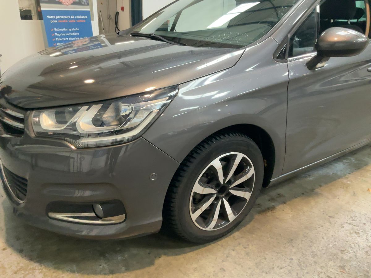 Citroen C4 1.2 e-THP Selection