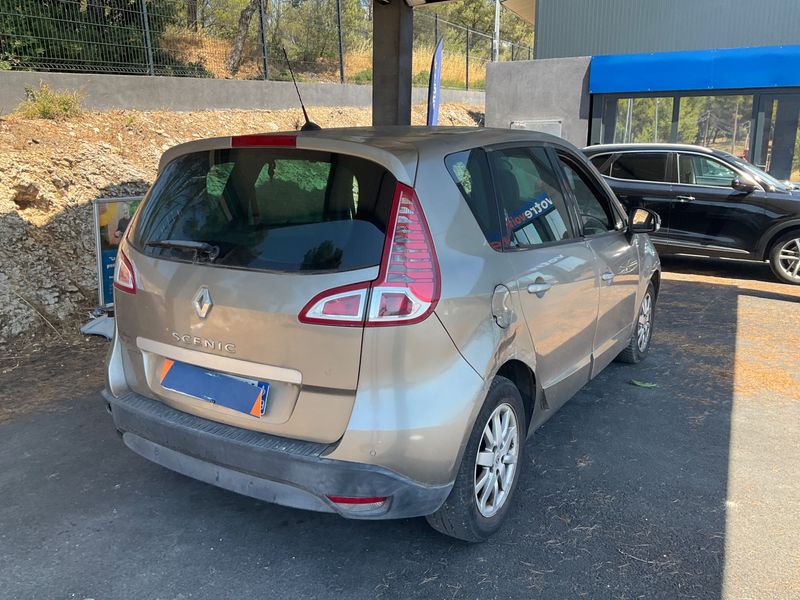 Renault Scenic 2.0 Privilege 2010 – снимка 2
