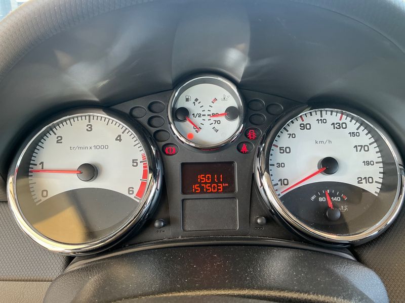 Peugeot 207 1.6 HDi XT Pack — zdjęcie 4