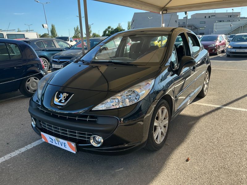 Peugeot 207 1.6 HDi XT Pack — zdjęcie 1
