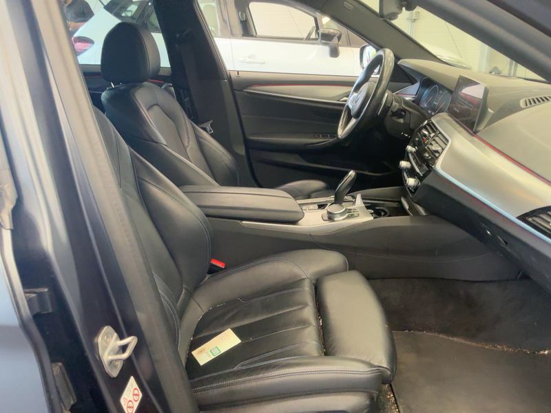 BMW 5er M550d xDrive 2019 – снимка 16
