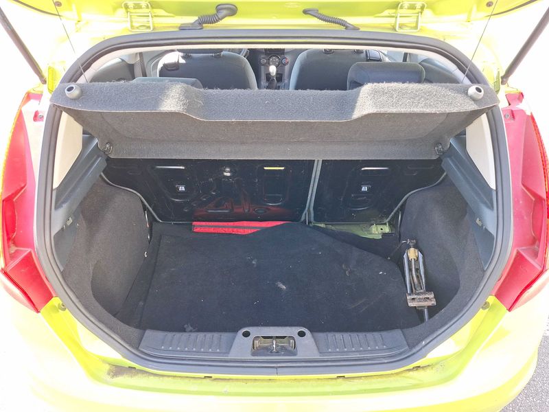 Ford Fiesta 1.4 TDCi Ambiente 2009 – снимка 9