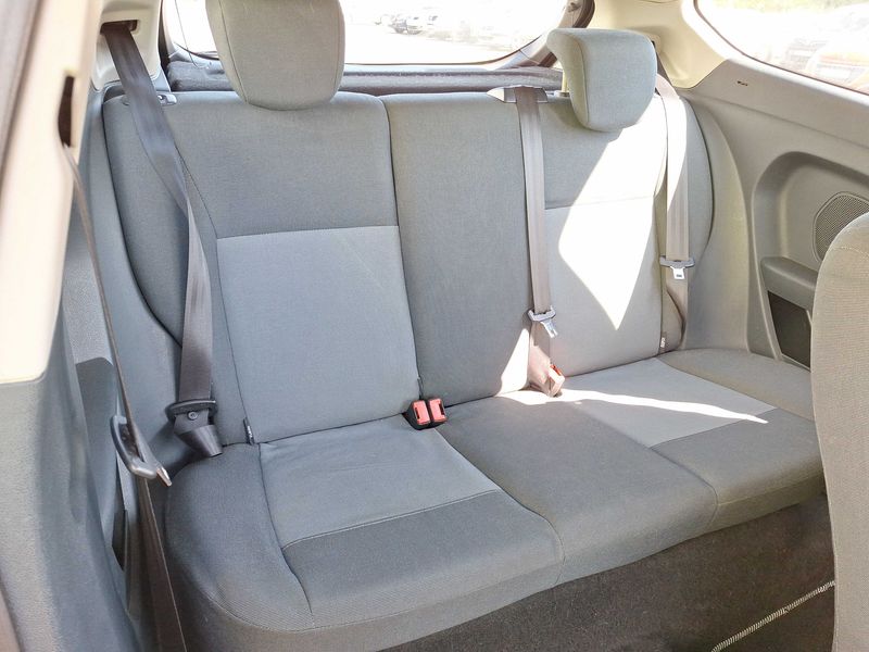 Ford Fiesta 1.4 TDCi Ambiente 2009 – снимка 13