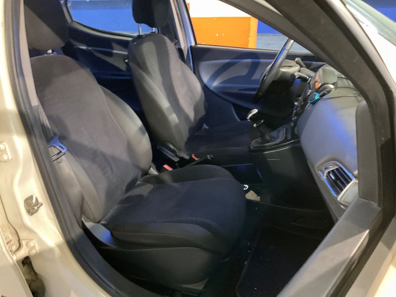 Lancia Ypsilon 1.2 Gold 2013 – снимка 3
