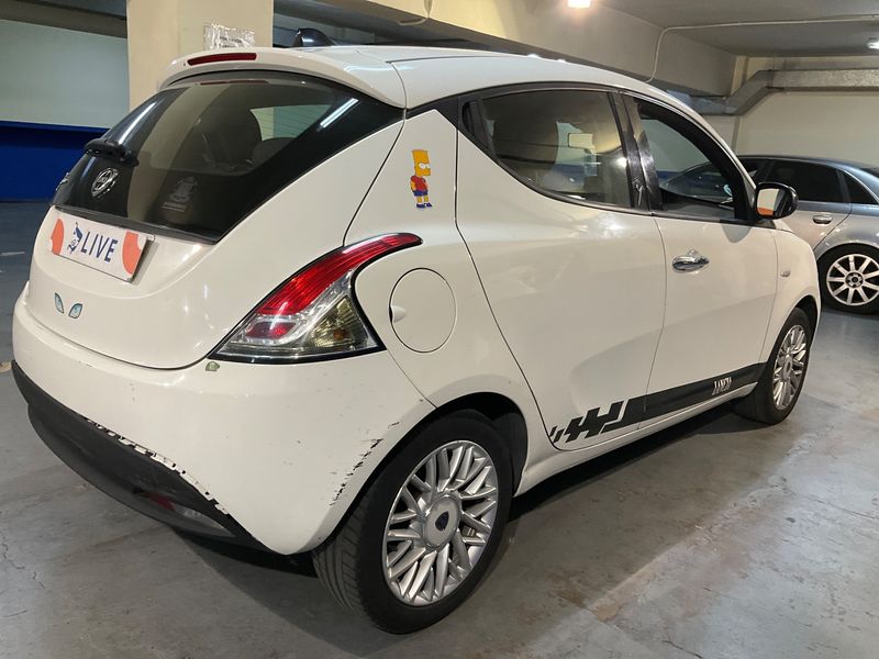 Lancia Ypsilon 1.2 Gold 2013 – снимка 2