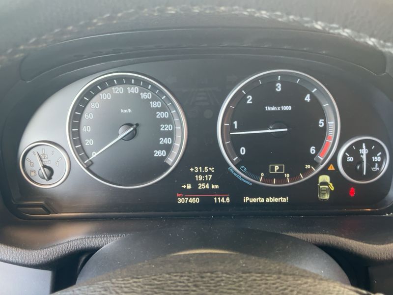 BMW X3 xDrive 20d — zdjęcie 13
