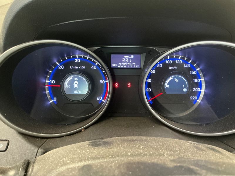 Hyundai ix35 1.7 CRDi Classic 2WD — zdjęcie 4