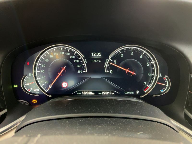 BMW 7er 750i xDrive 2016 – снимка 19