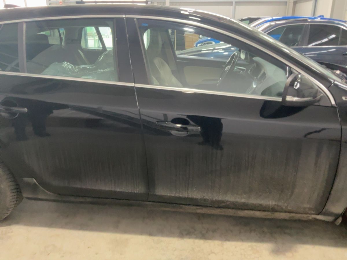 Volvo V60 2018 — photo 11