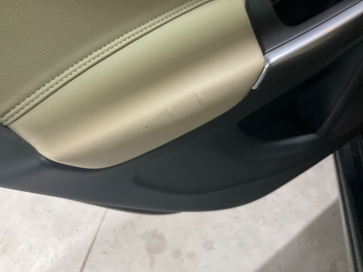Volvo V60 2018 — photo 33