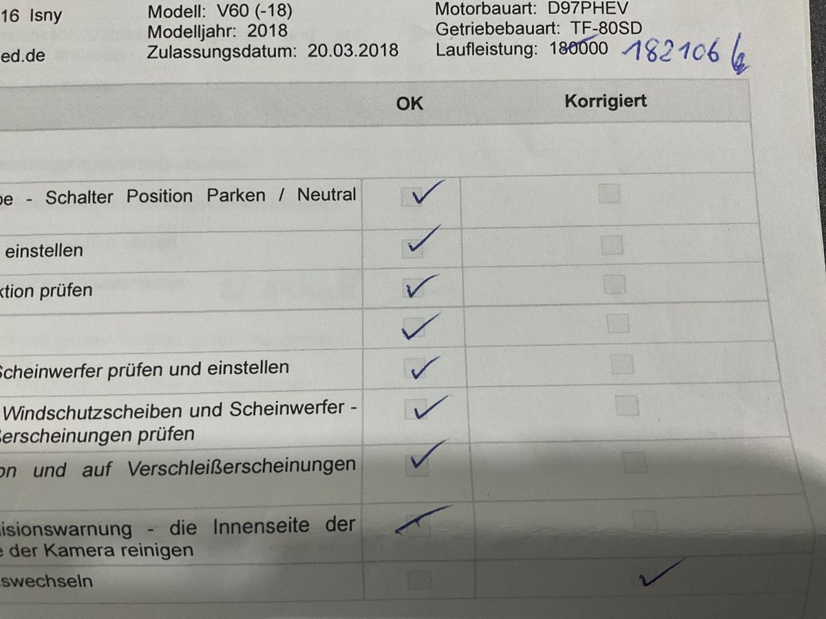 Volvo V60 2018 — photo 25