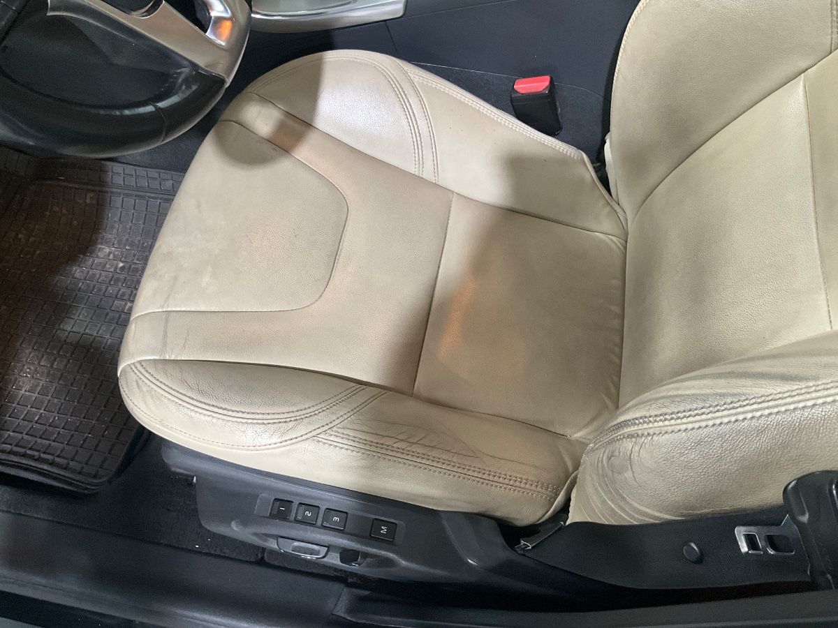 Volvo V60 2018 — photo 31
