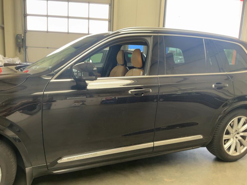 Volvo XC90 2.0 D5 Inscription AWD — zdjęcie 4