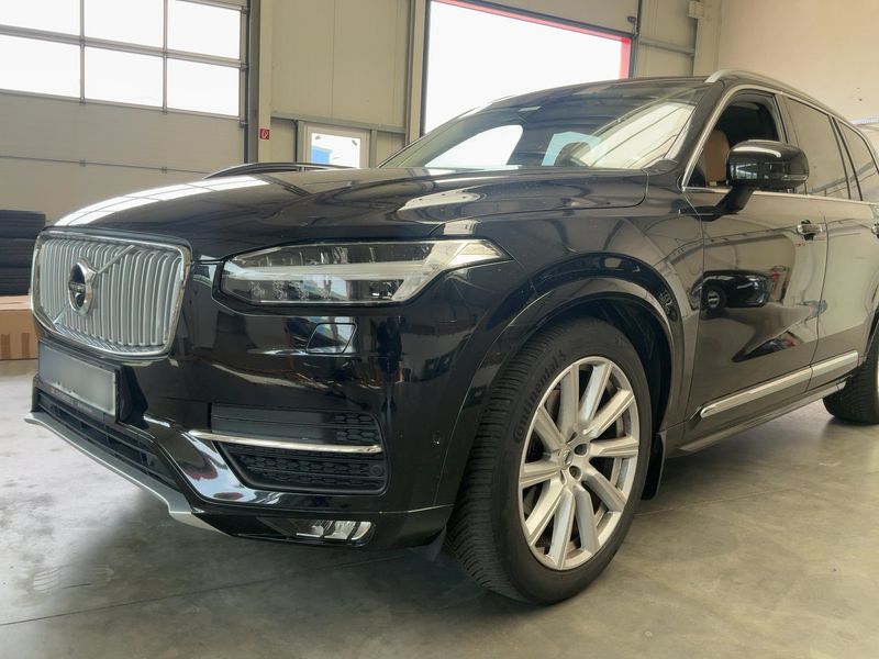 Volvo XC90 2.0 D5 Inscription AWD — zdjęcie 2