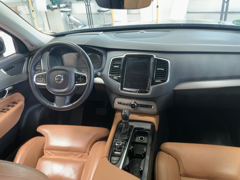 Volvo XC90 2.0 D5 Inscription AWD — zdjęcie 12