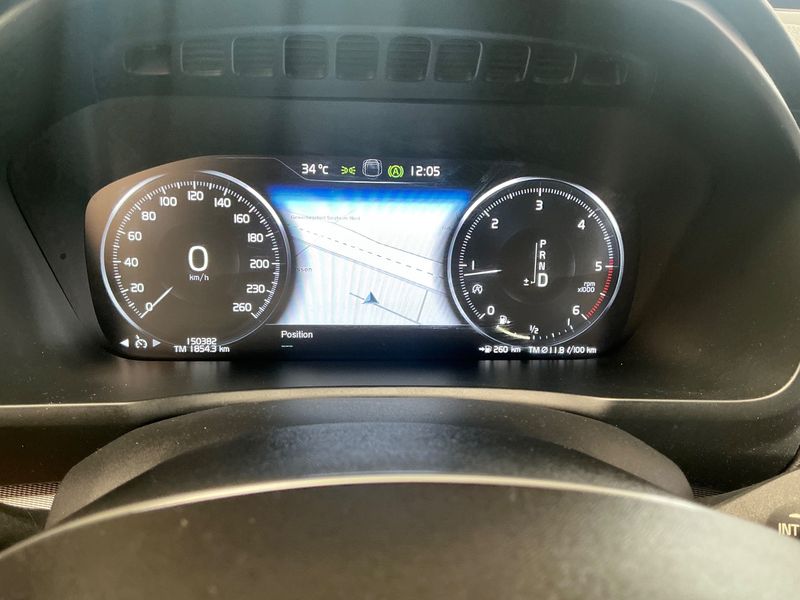 Volvo XC90 2.0 D5 Inscription AWD — zdjęcie 13
