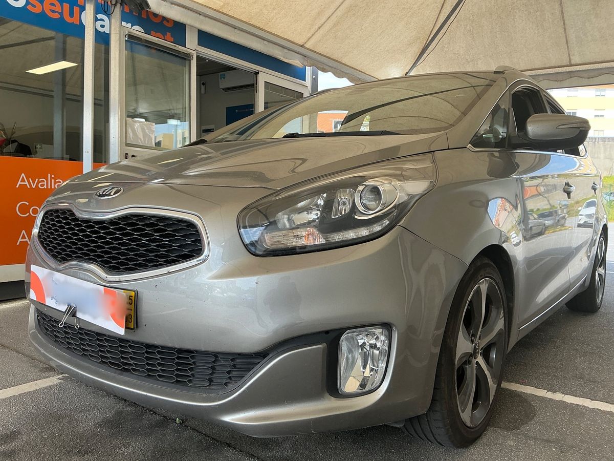 Kia Carens d'occasion