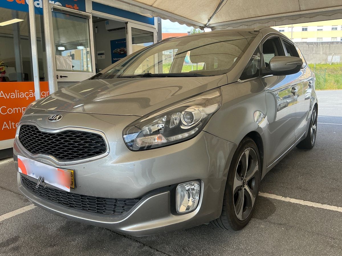 Kia Carens 2015