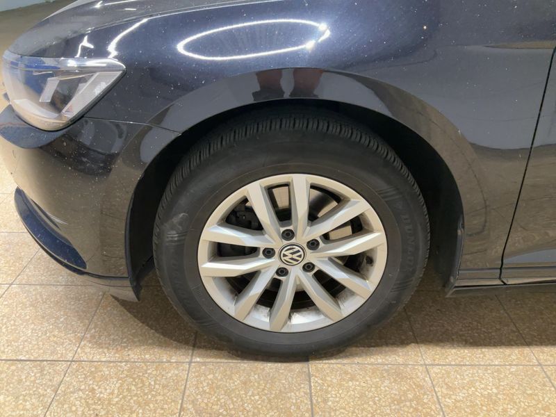 Volkswagen Passat 1.6 TDI Comfortline BlueMotion Tech 2015 – снимка 3