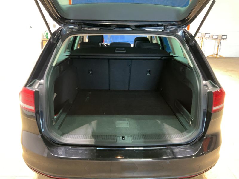 Volkswagen Passat 1.6 TDI Comfortline BlueMotion Tech 2015 – снимка 16
