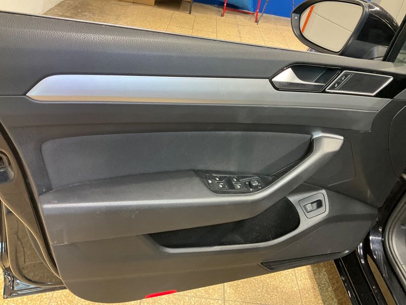 Volkswagen Passat 1.6 TDI Comfortline BlueMotion Tech 2015 – снимка 28