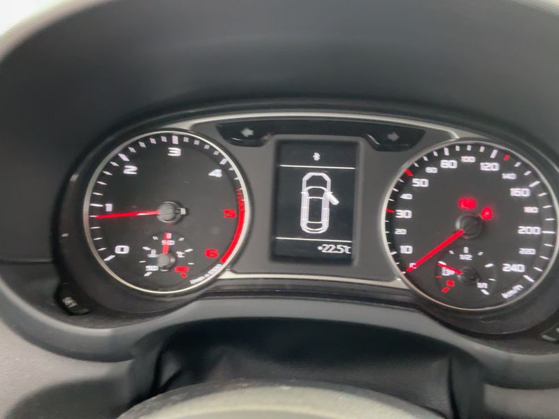 Audi A1 Sportback 1.6 TDI Attraction 2014 – снимка 18