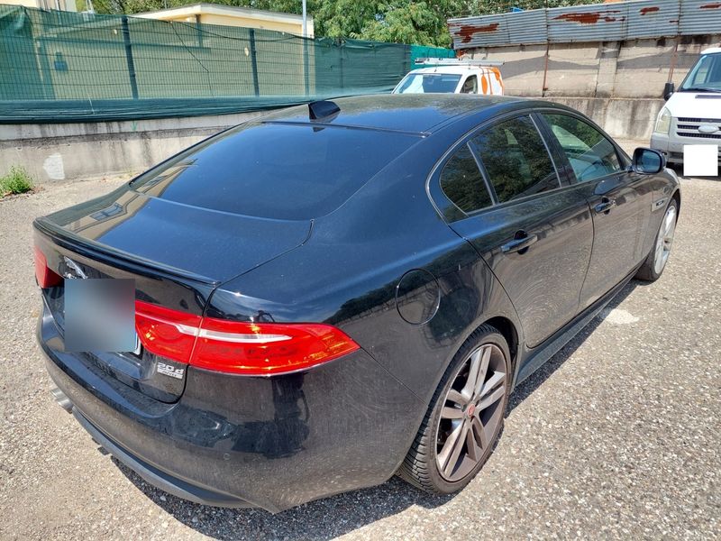 Jaguar XE 20d R-Sport AWD — zdjęcie 5